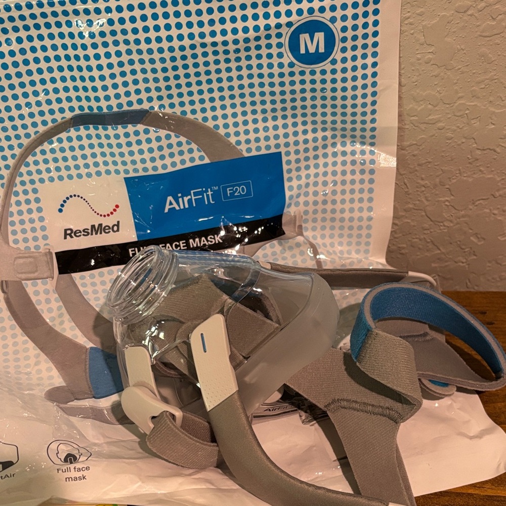 ResMed AirFit F20 Mask - open unused medium
